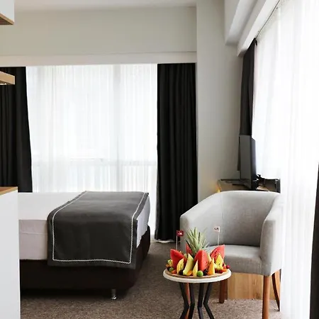Luis Hotel 3*