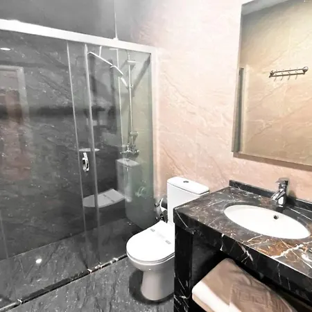 Luis Hotel 3*