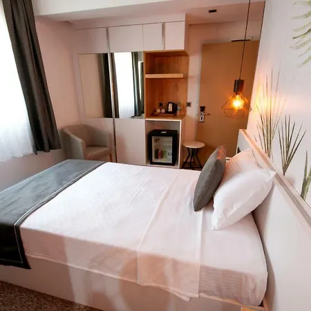 Luis Hotel