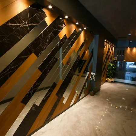 Luis Hotel 3*
